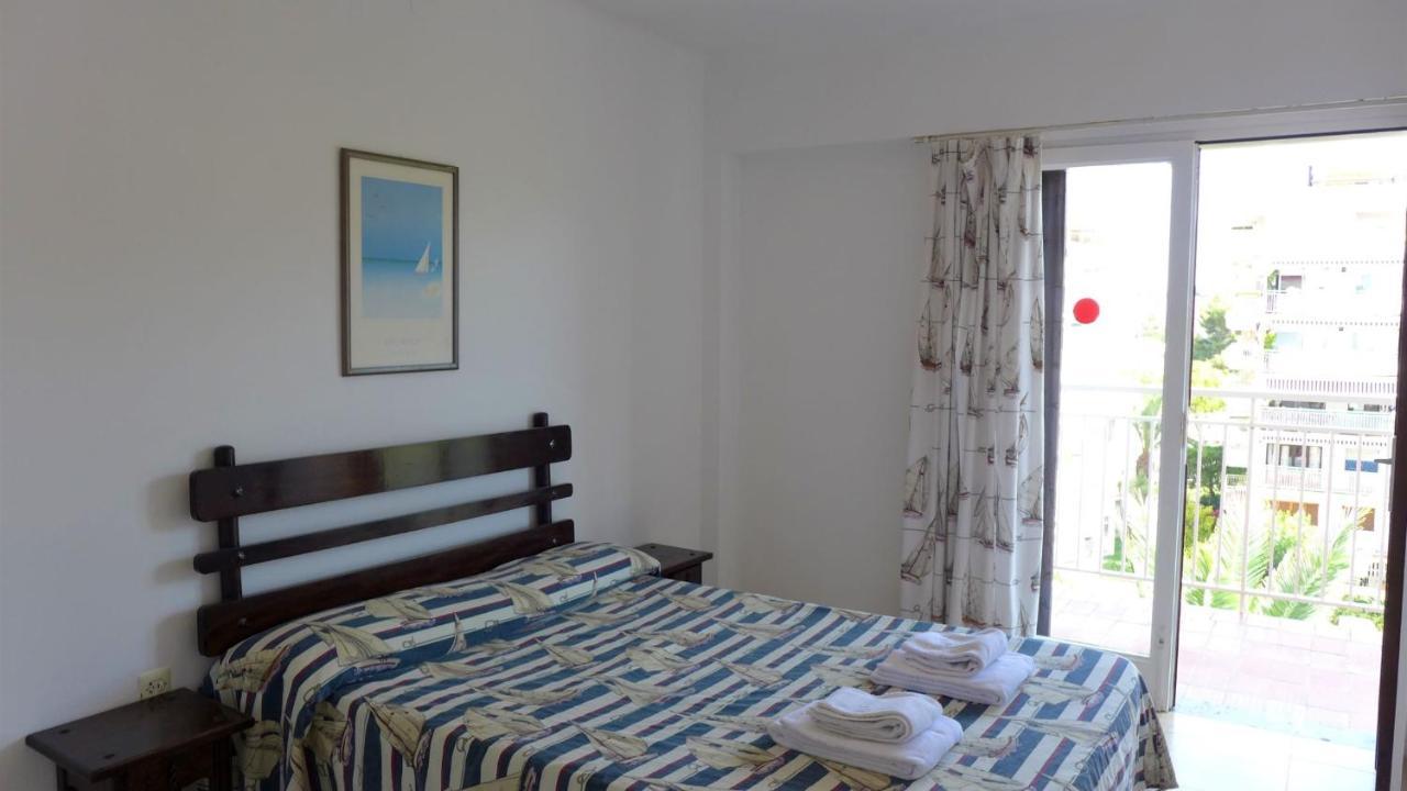 Apartamentos Flandria Салоу Экстерьер фото