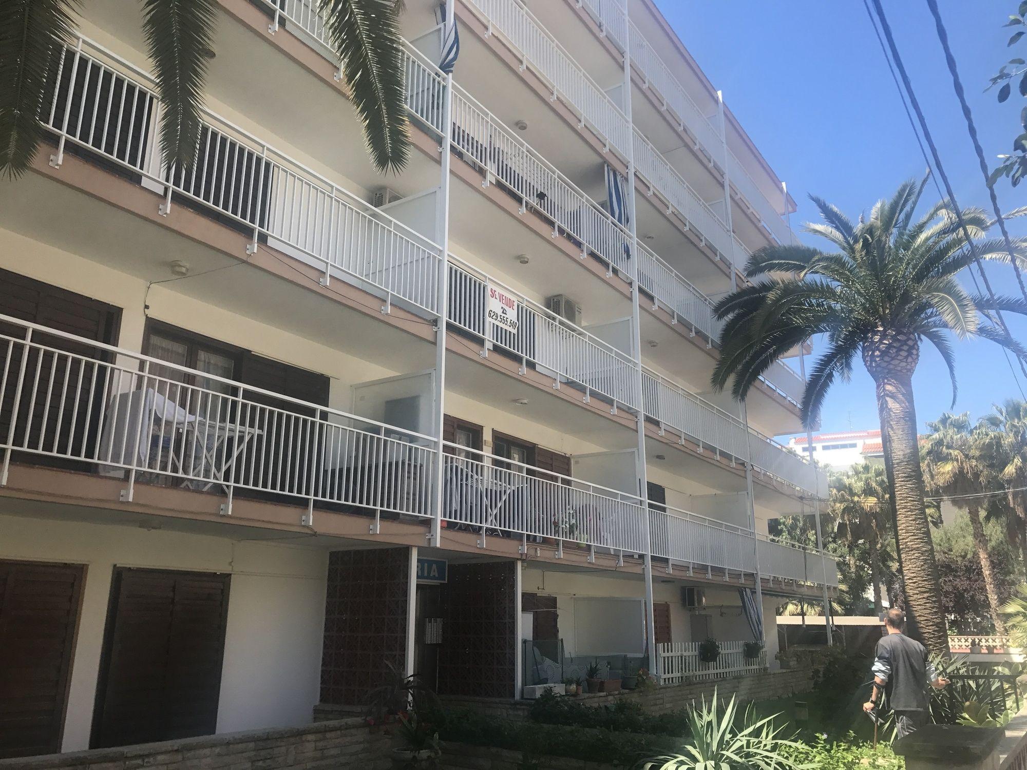 Apartamentos Flandria Салоу Экстерьер фото